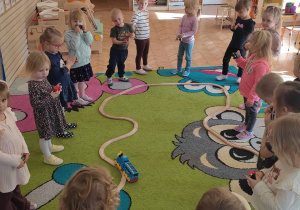 Wielka kolejowa przygoda w grupie „Niedźwiadki”!