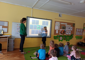 Mróweczki- zajęcia z tablicą multimedialną!