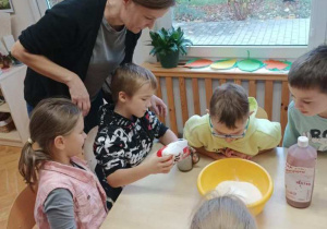 Jeże i ślimaki z masy solnej Zajączków!