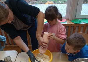 Jeże i ślimaki z masy solnej Zajączków!