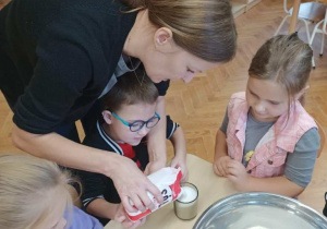 Jeże i ślimaki z masy solnej Zajączków!