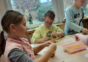 Jeże i ślimaki z masy solnej Zajączków!