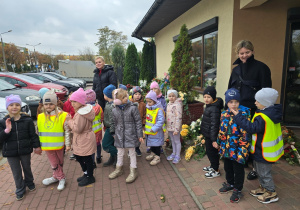 Jeżyki z wizytą na cmentarzu!