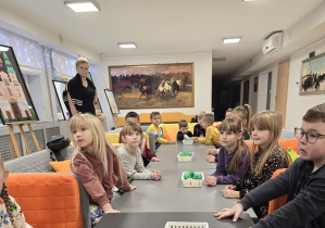 Jeżyki na warsztatach świątecznych w bibliotece!