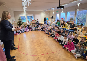 Teddy Eddie Show- Misio zagościł w przedszkolu i uczył angielskiego!