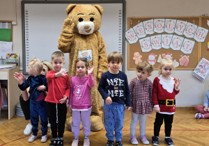 Teddy Eddie Show- Misio zagościł w przedszkolu i uczył angielskiego!