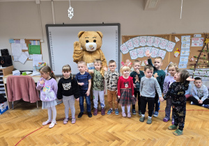 Teddy Eddie Show- Misio zagościł w przedszkolu i uczył angielskiego!