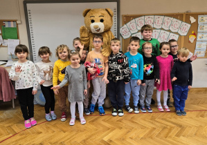 Teddy Eddie Show- Misio zagościł w przedszkolu i uczył angielskiego!