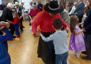 Bal Choinkowy z Babcią i Dziadkiem- Zajączki!