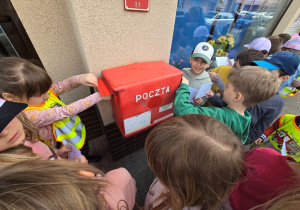 Jeżyki wysyłają kartki wielkanocne!