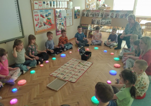 Jeżyki utrwalają poznane litery podczas lekcji ciszy!
