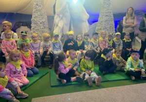 Dinozaury, bajki i lód – czyli szalona wyprawa Sówek i Niedźwiadków!