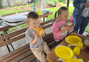 Jeżyki zamawiają pizzę!
