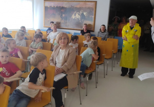 Jeżyki w Bibliotece Miejskiej w Łowiczu na „Baśni o dwunastu miesiącach”!