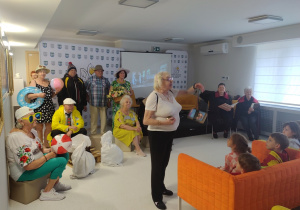 Jeżyki w Bibliotece Miejskiej w Łowiczu na „Baśni o dwunastu miesiącach”!