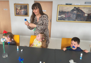 ROK REYMONTA, warsztaty 'Kwiaty z lipieckiej chaty"