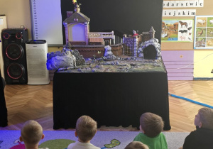 Sówki i Jeżyki na teatrzyku profilaktycznym!