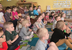 Sówki i Jeżyki na teatrzyku profilaktycznym!