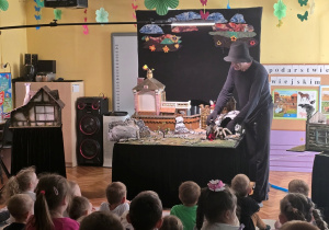 Sówki i Jeżyki na teatrzyku profilaktycznym!
