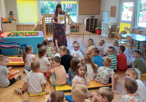 Zajęcia dla dzieci z Bibliotekarką