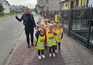Niedźwiadki poznają zasady ruchu drogowego!