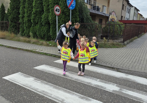 Niedźwiadki poznają zasady ruchu drogowego!