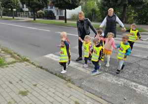 Niedźwiadki poznają zasady ruchu drogowego!