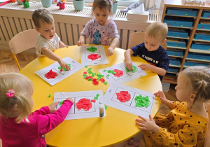 Niedźwiadki poznają zasady ruchu drogowego!