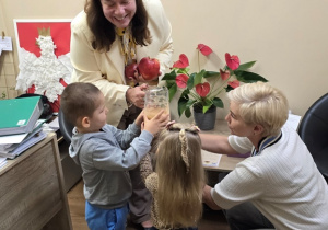 Jabłko i gruszka w roli głównej- owocowy dzień Niedźwiadków!