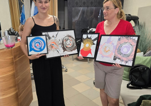 Prace dzieci z wirówki do kolorów w salonie fryzjerskim w Łowiczu!