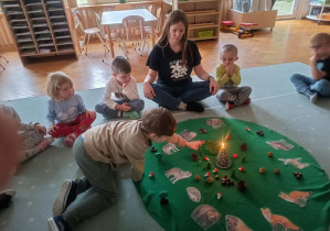 Leśna lekcja ciszy w grupie "Ślimaczków"!