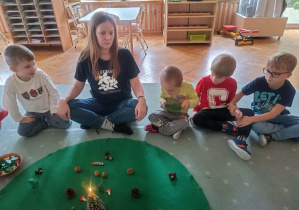 Leśna lekcja ciszy w grupie "Ślimaczków"!