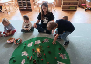 Leśna lekcja ciszy w grupie "Ślimaczków"!