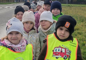 „Jeżyki” z wizytą na cmentarzu