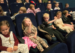 Niedźwiadki pierwszy raz w kinie!