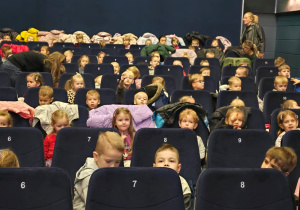 Niedźwiadki pierwszy raz w kinie!