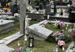 Wiewiórki na mogiłach żołnierzy!