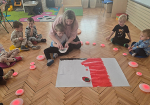 Niedźwiadki- patriotyczna lekcja ciszy!