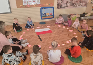 Niedźwiadki- patriotyczna lekcja ciszy!