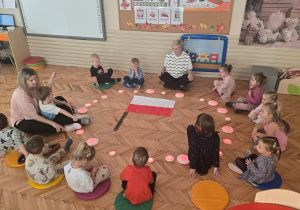 Niedźwiadki- patriotyczna lekcja ciszy!