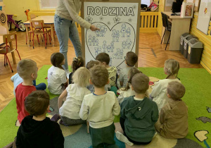 Kampania "Dzieciństwo bez przemocy"- Mróweczki