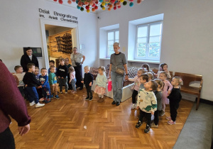 ROK REYMONTA- Niedźwiadki na lekcji muzealnej!