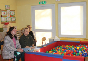 Mróweczki- występ patriotyczny dla zaproszonych Gości!