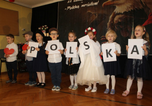 Mróweczki- występ patriotyczny dla zaproszonych Gości!