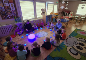 Niedzwiadki- lekcja ciszy z chmurką!