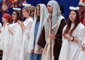 Jeżyki na Jasełkach Bożonarodzeniowych 2025 – pt. „Bóg jest w nas" w Specjalnym Ośrodku Szkolno - Wychowawczym w Łowiczu.