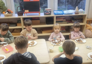 Ślimaczki dekorują pierniczki!