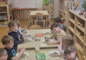 Ślimaczki dekorują pierniczki!