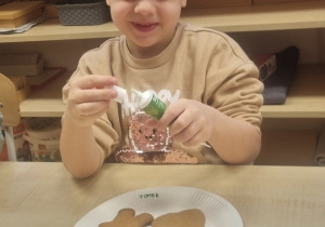 Ślimaczki dekorują pierniczki!