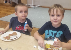 Ślimaczki dekorują pierniczki!